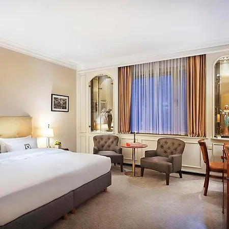 Hotel Bristol